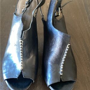 Elegant Black Leather Women's Shoes
